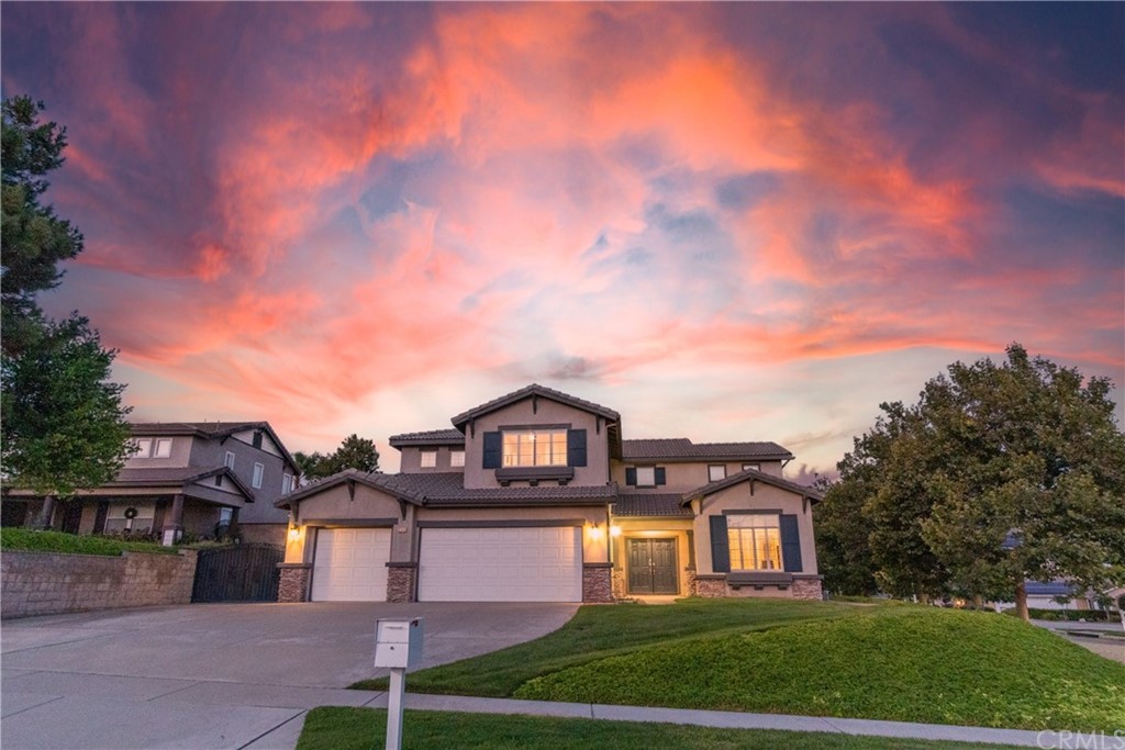 Welcome home to Rancho Estates!