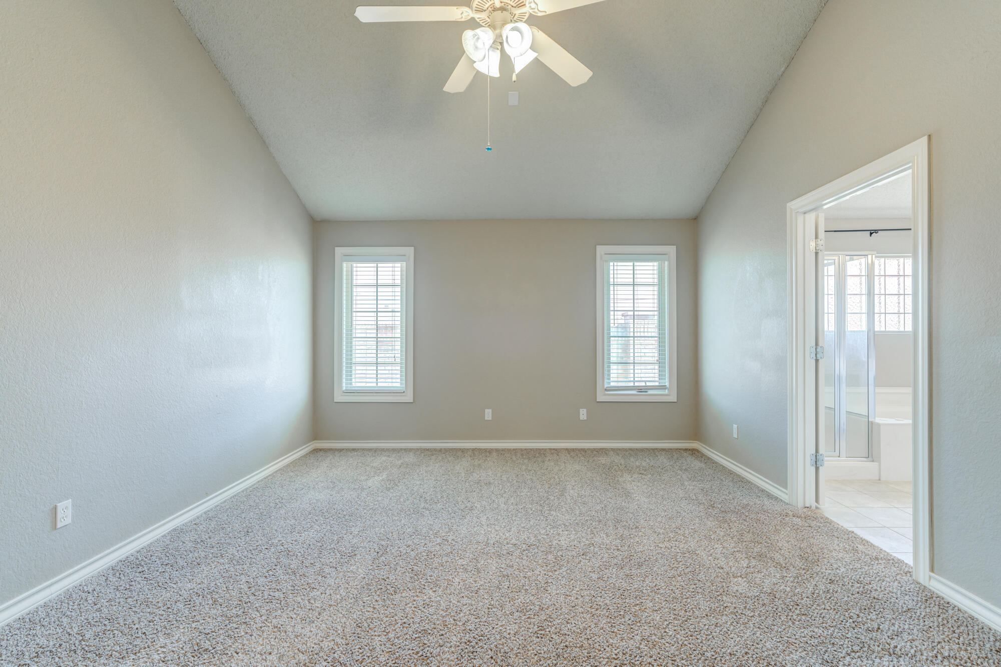 5801 110th Street Lubbock, TX 79424 - Photo 16 of 38 5801-110th-St_Lubbock-TX_9_Primary-Bedro