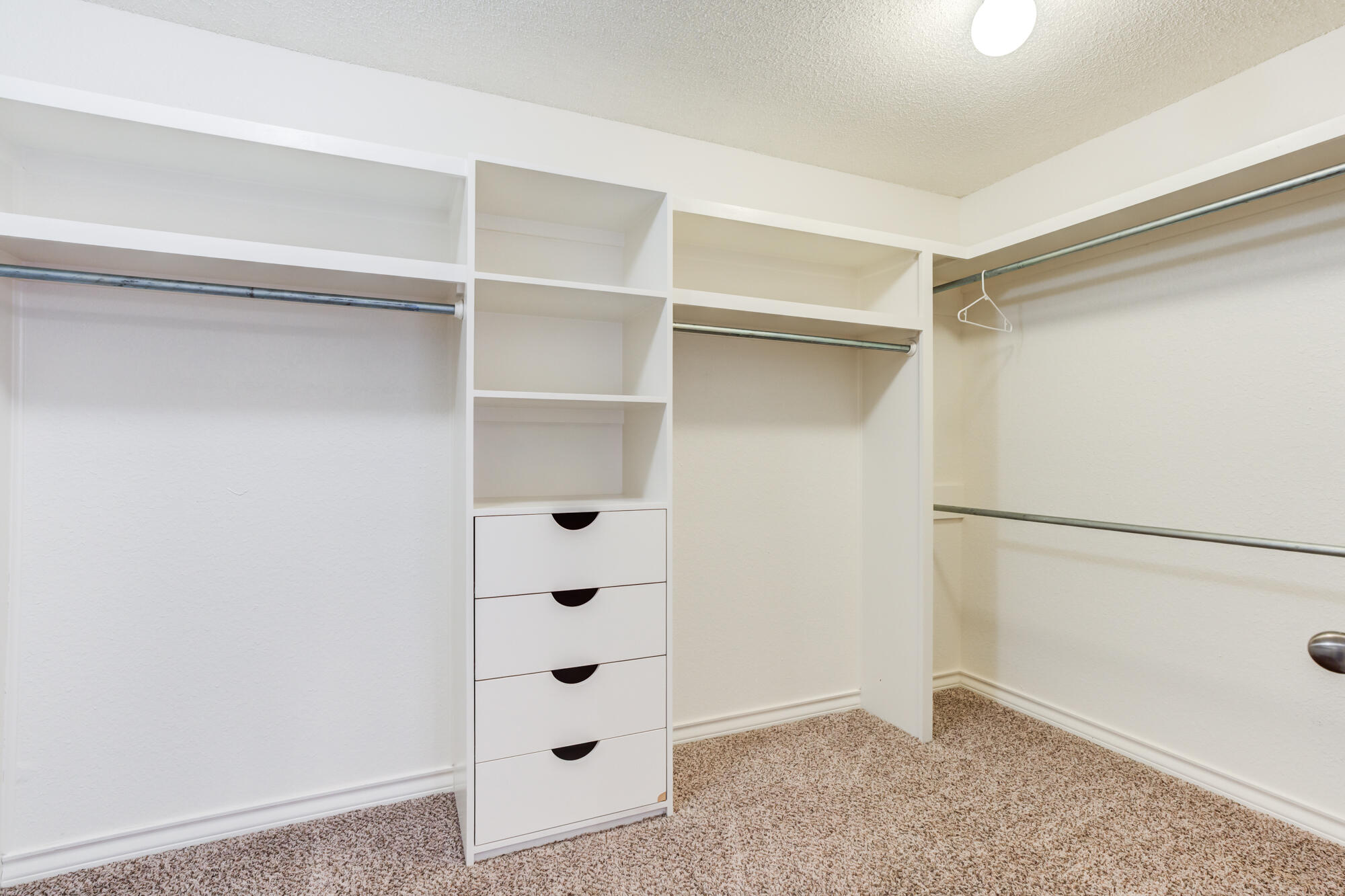 5801 110th Street Lubbock, TX 79424 - Photo 21 of 38 5801-110th-St_Lubbock-TX_14_Primary-Clos