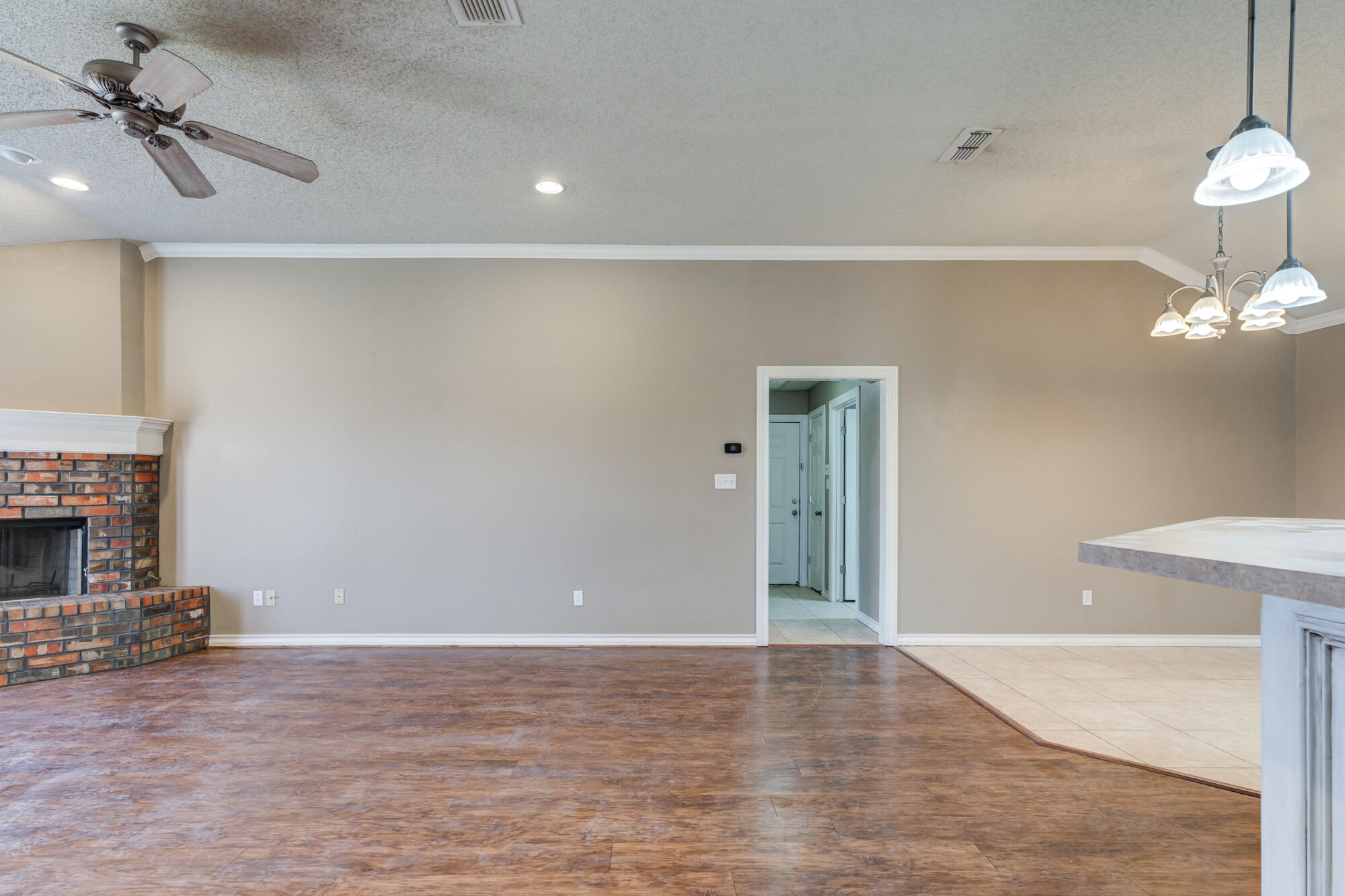 5801 110th Street Lubbock, TX 79424 - Photo 22 of 38 5801-110th-St_Lubbock-TX_30_Living-Room