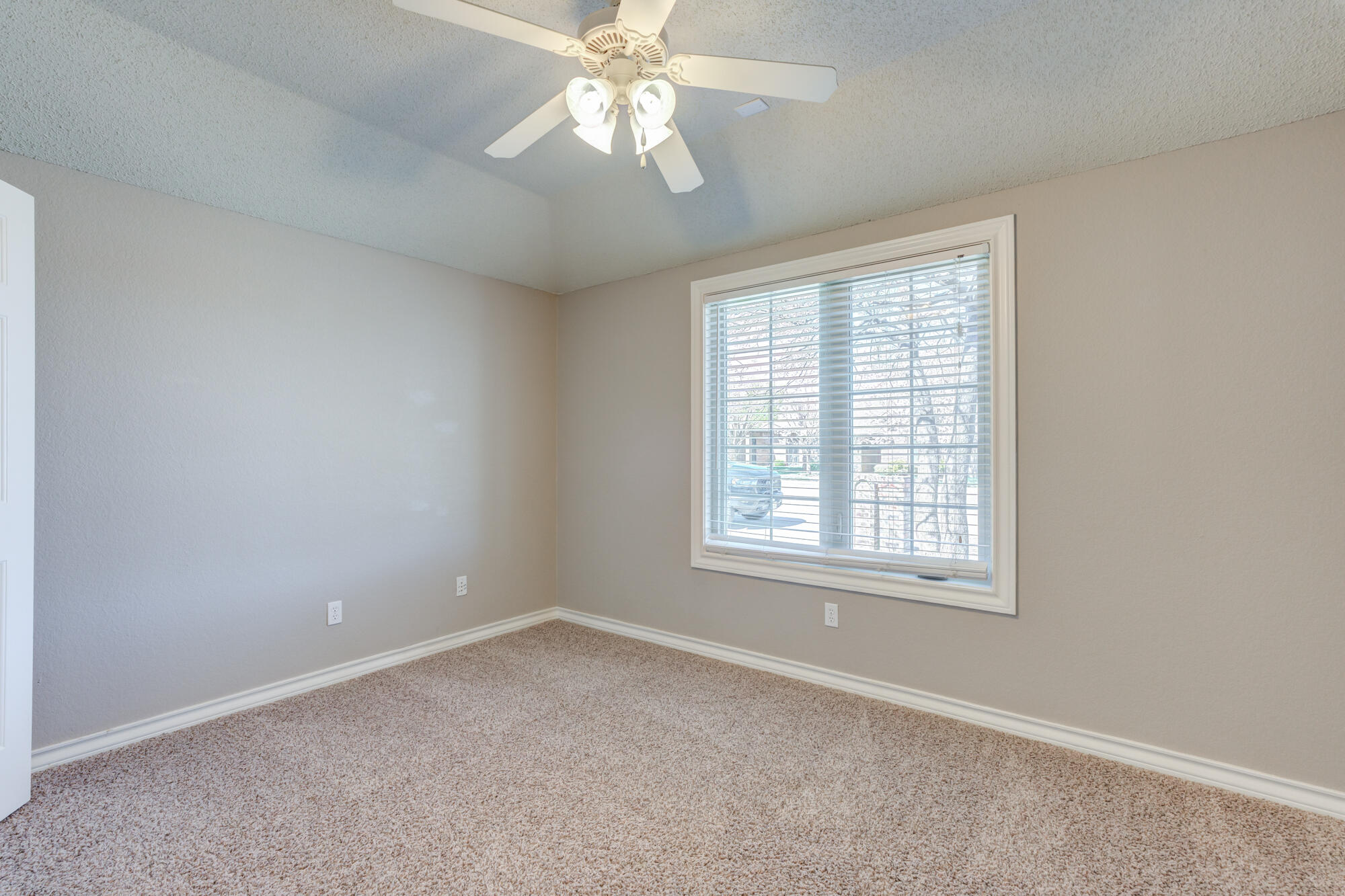 5801 110th Street Lubbock, TX 79424 - Photo 31 of 38 5801-110th-St_Lubbock-TX_26_Bedroom-3