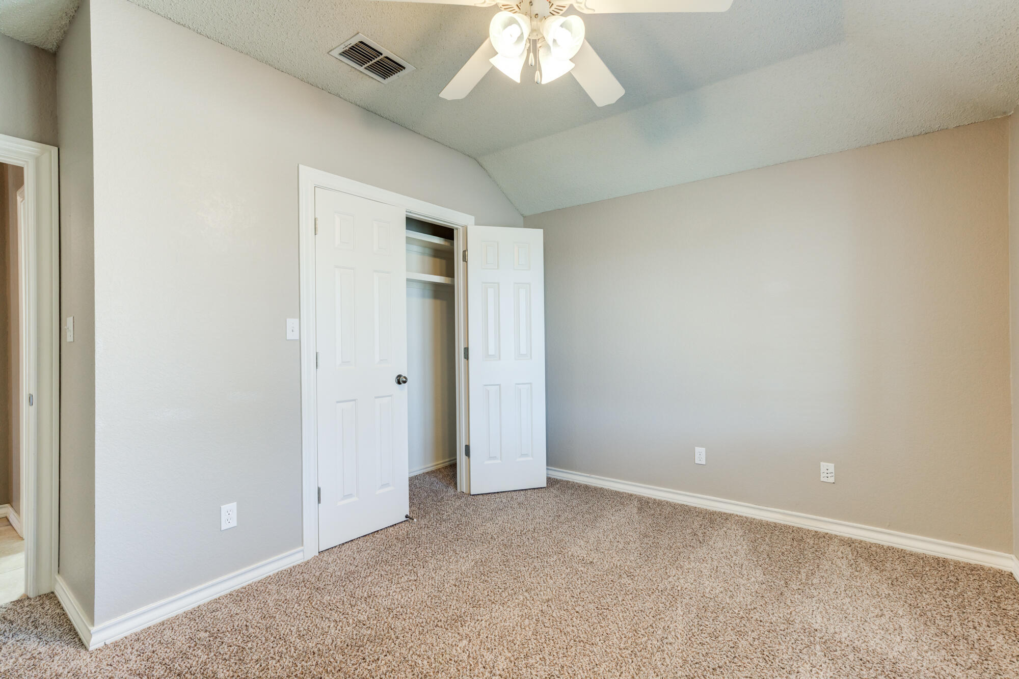 5801 110th Street Lubbock, TX 79424 - Photo 33 of 38 5801-110th-St_Lubbock-TX_27_Bedroom-3
