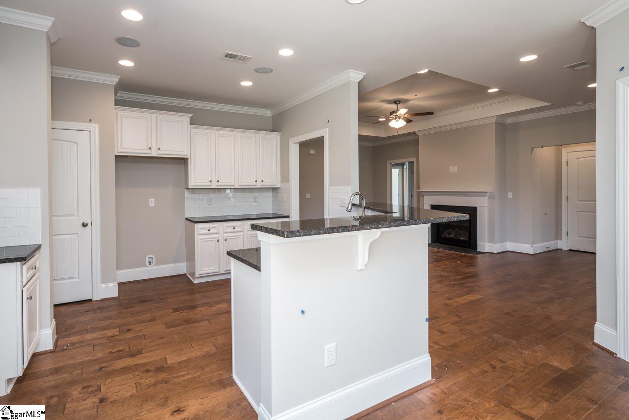 216 Donemere Way Fountain Inn, SC 29644 - Photo 12 of 32 Gallery Image 12