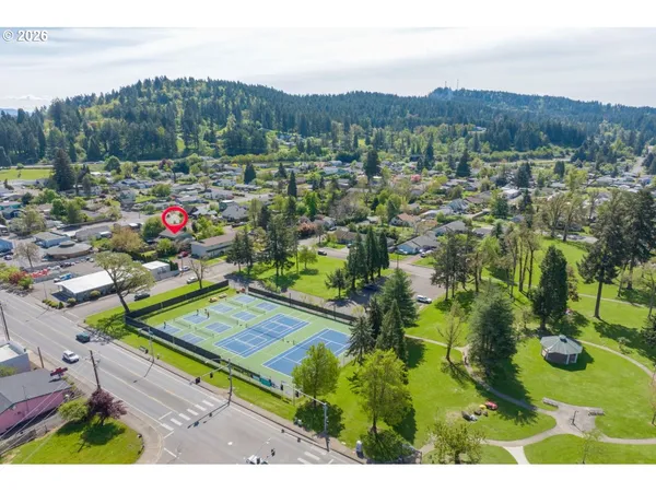 $539,000 | 1522 East Washington Avenue, Cottage Grove, OR 97424