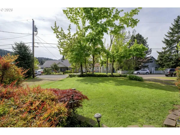$539,000 | 1522 East Washington Avenue, Cottage Grove, OR 97424