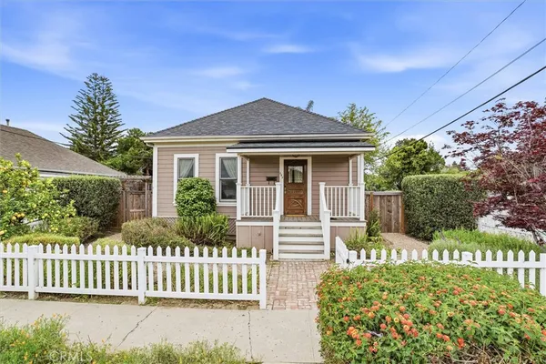 $1,324,999 | 302 South Mason Street, Arroyo Grande, CA 93420