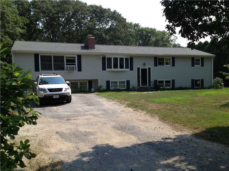 2815 Harkney Hill Road Coventry, RI 02816 - Photo 1 of 3 Exterior Front.