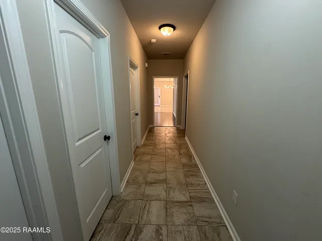 $2,095 | 406 Gray Birch Loop, Youngsville, LA 70592