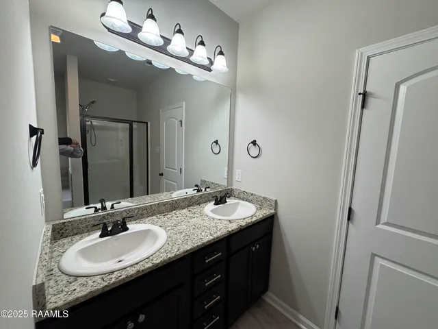 $2,095 | 406 Gray Birch Loop, Youngsville, LA 70592