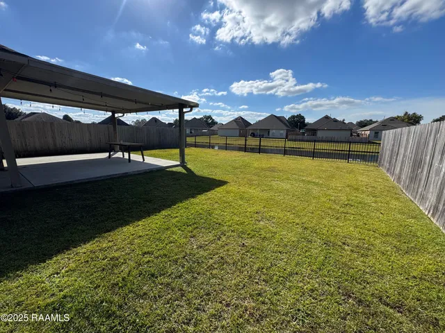 $2,095 | 406 Gray Birch Loop, Youngsville, LA 70592