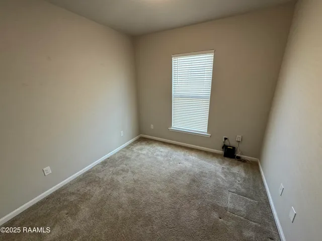 $2,095 | 406 Gray Birch Loop, Youngsville, LA 70592