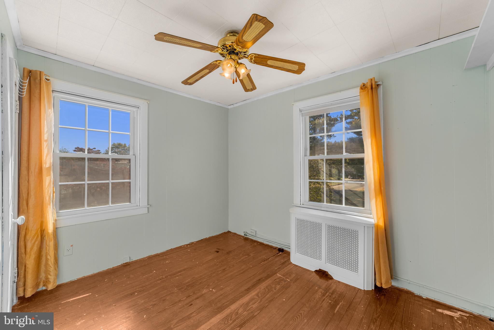 292 C Street Carneys Point, NJ 08069 - Photo 18 of 37 a view of an empty room with a window