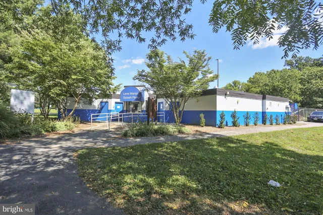 a close up of a street sign