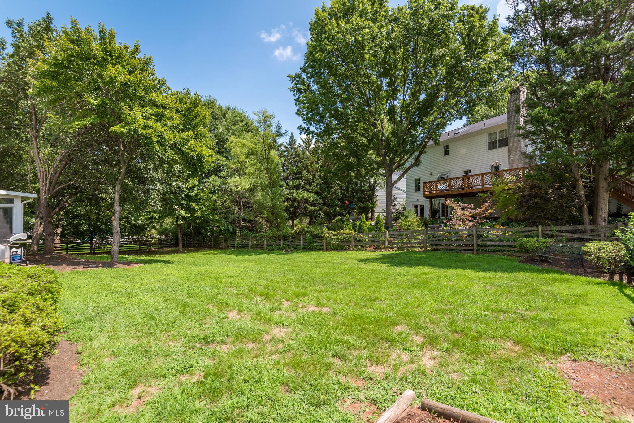 136 Minor Road Sterling, VA 20165 - Photo 28 of 30 Exterior (Rear)