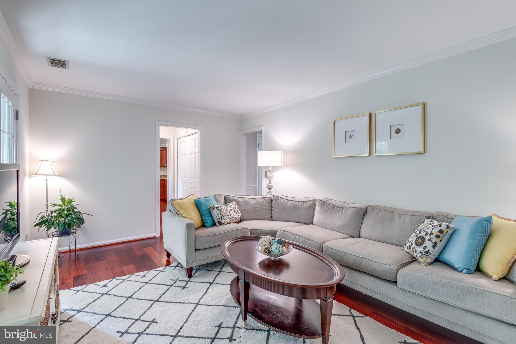 136 Minor Road Sterling, VA 20165 - Photo 10 of 30 Family Room