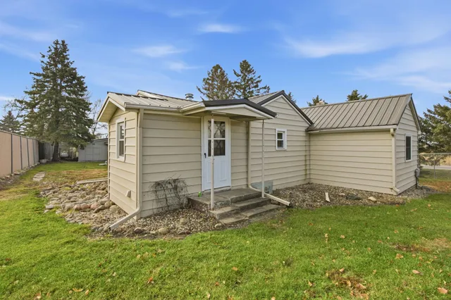 $335,000 | 19936 Major Avenue, Hutchinson, MN 55350