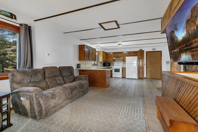 $315,000 | 19936 Major Avenue, Hutchinson, MN 55350