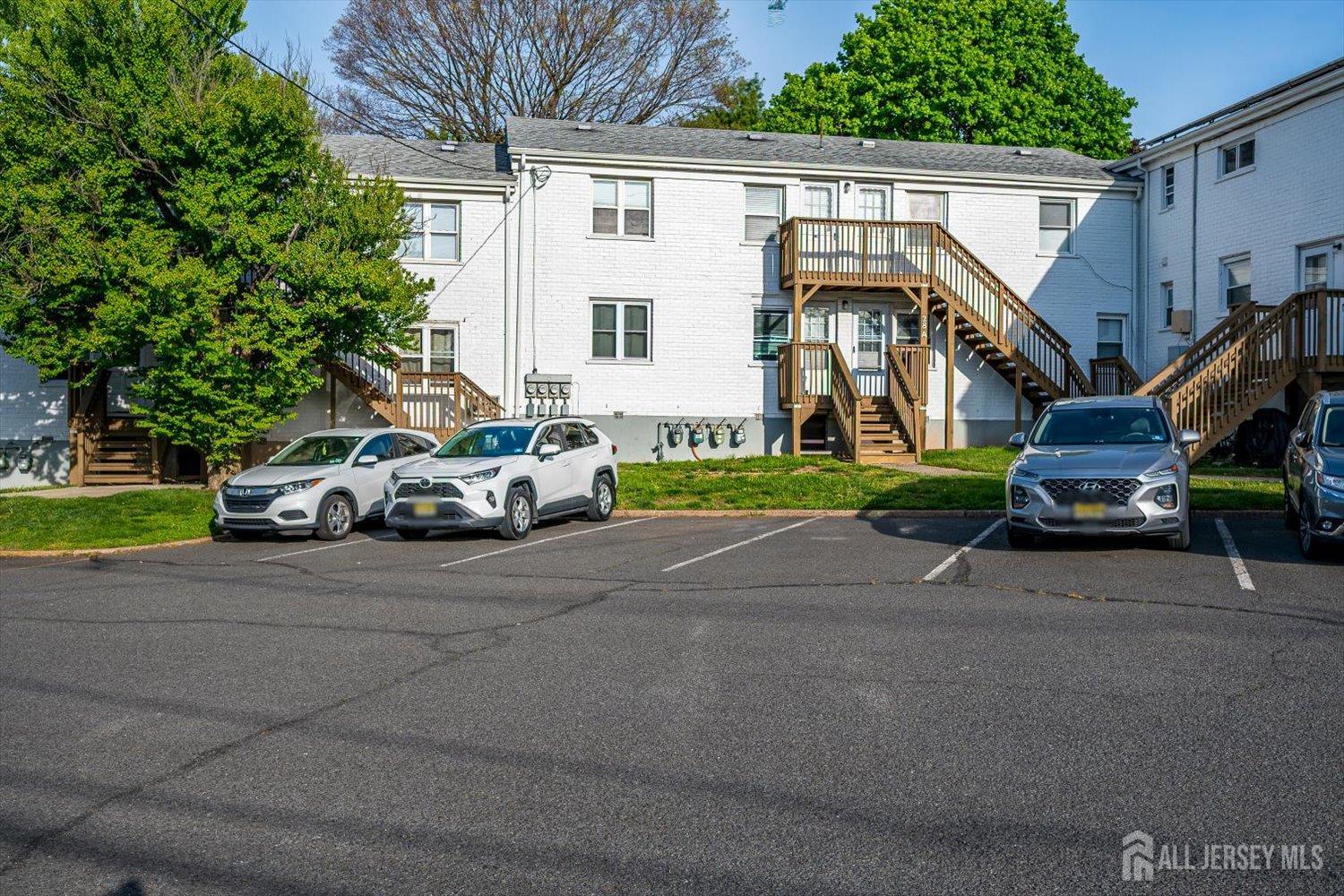 29 B Garfield Park Edison, NJ 08837 - Photo 17 of 18