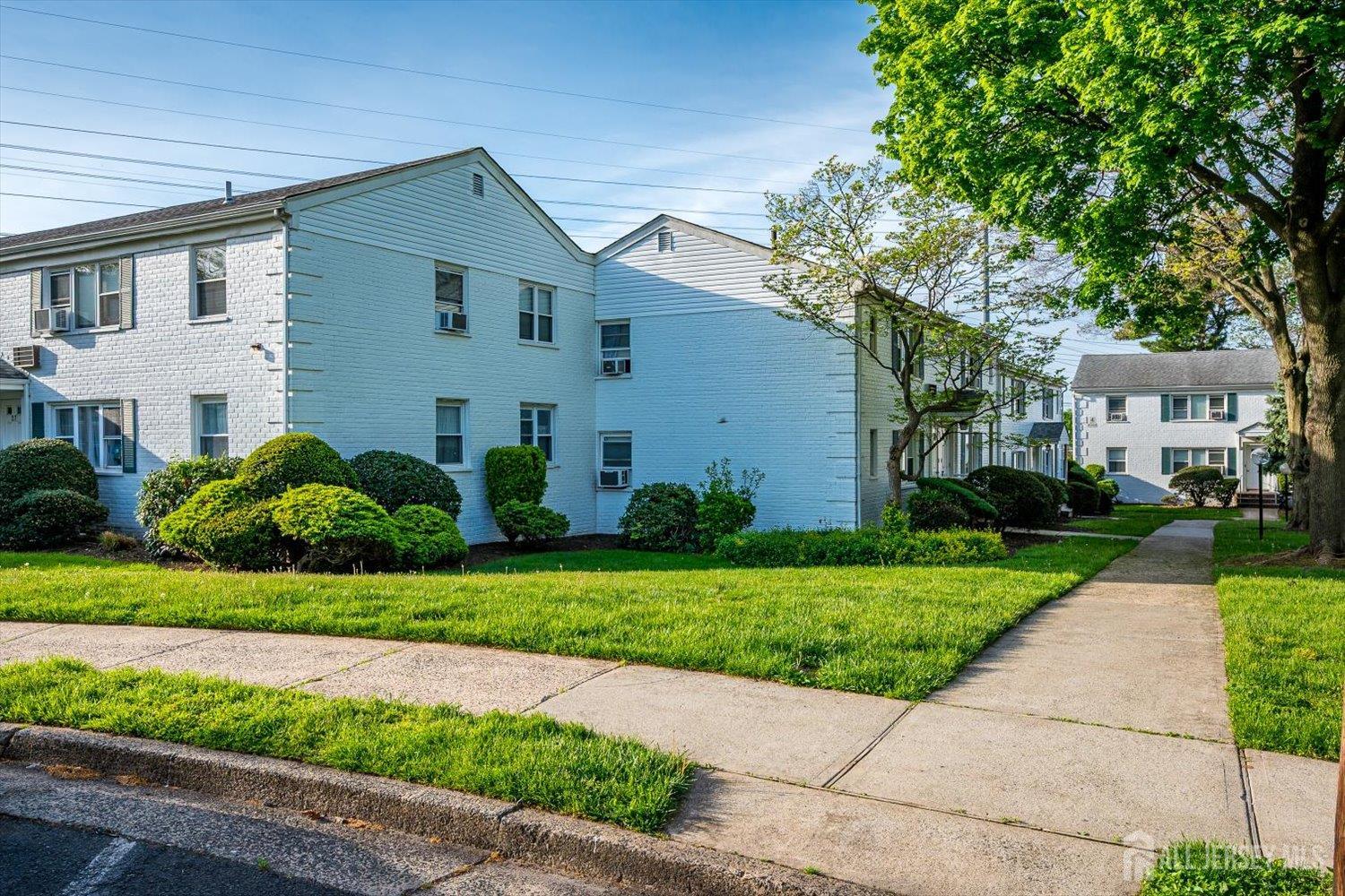 29 B Garfield Park Edison, NJ 08837 - Photo 18 of 18