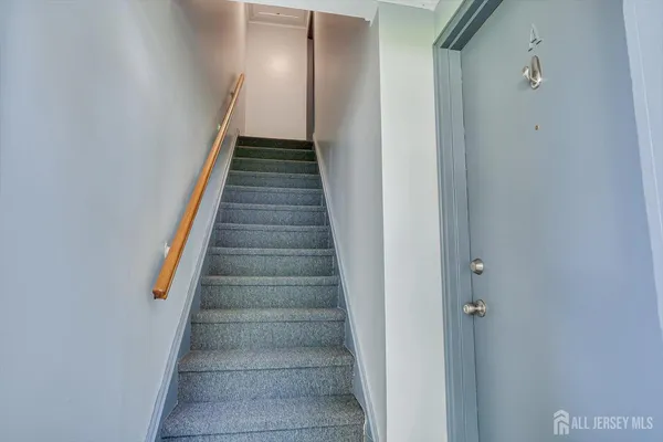 $2,050 | 29 B Garfield Park, Edison, NJ 08837