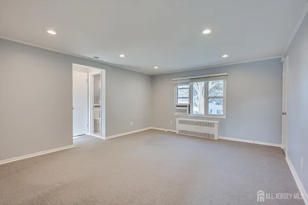 $2,050 | 29 B Garfield Park, Edison, NJ 08837