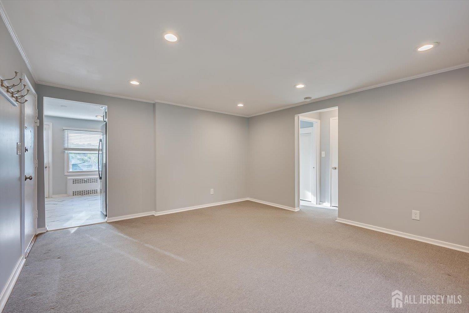 29 B Garfield Park Edison, NJ 08837 - Photo 8 of 18