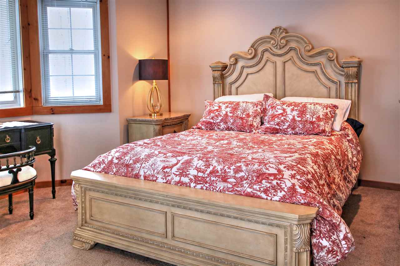 117 Mountain Road, Unit 301 Stowe, VT 05672 - Photo 12 of 27 Gallery Image 12