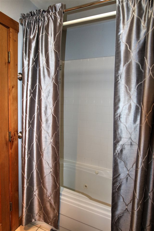 117 Mountain Road, Unit 301 Stowe, VT 05672 - Photo 19 of 27 Gallery Image 19