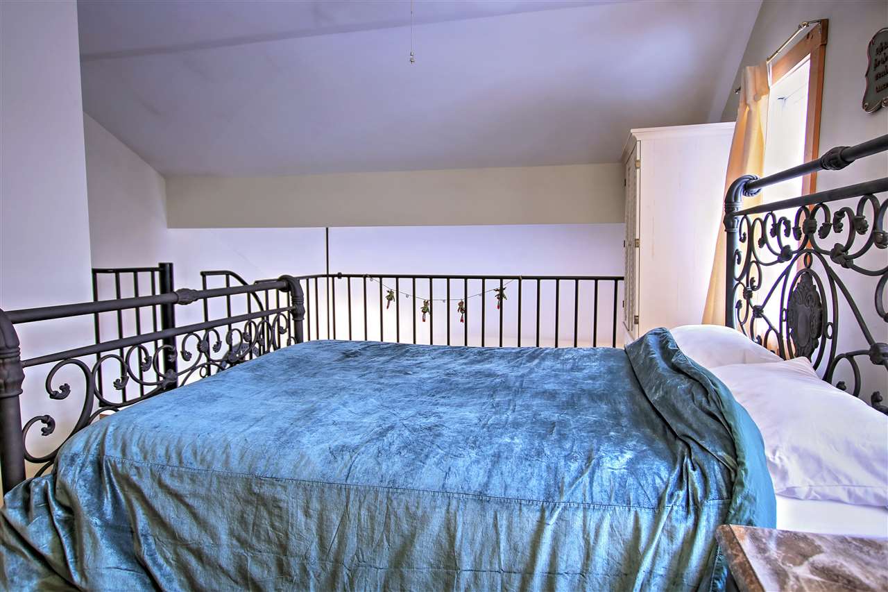 117 Mountain Road, Unit 301 Stowe, VT 05672 - Photo 21 of 27 Gallery Image 21