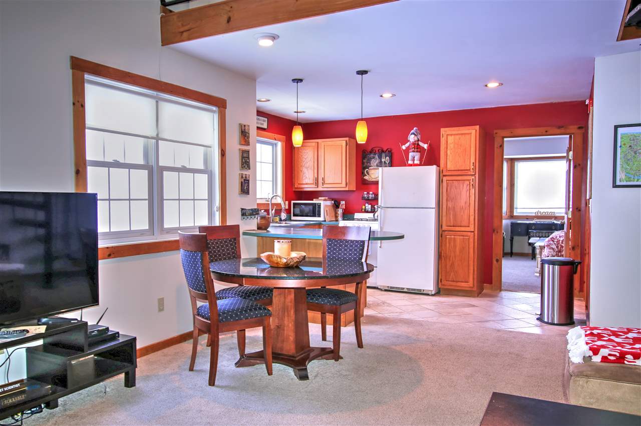 117 Mountain Road, Unit 301 Stowe, VT 05672 - Photo 9 of 27 Gallery Image 9