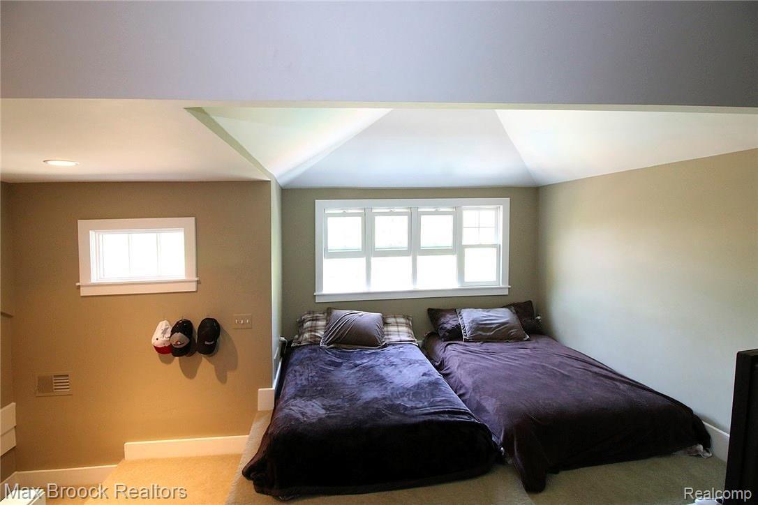 38 Ridge Road Pleasant Ridge, MI 48069 - Photo 29 of 43 3rd Floor Bedroom