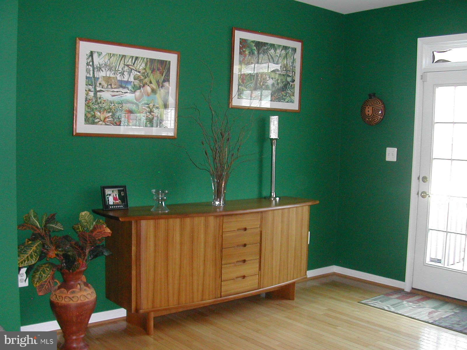 13944 Lullaby Road Germantown, MD 20874 - Photo 4 of 15 Dining Room