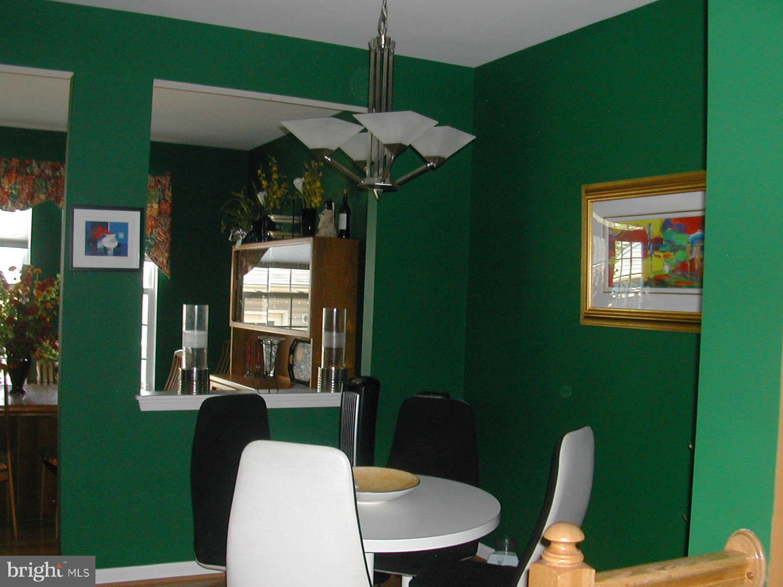 13944 Lullaby Road Germantown, MD 20874 - Photo 5 of 15 Dining Room