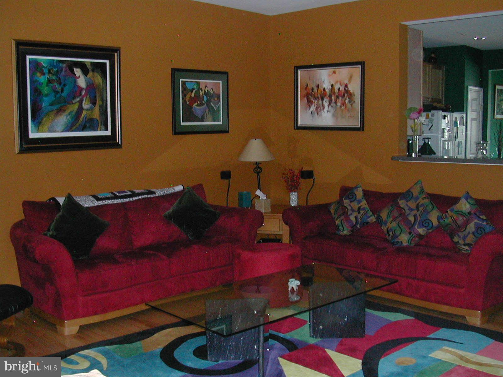 13944 Lullaby Road Germantown, MD 20874 - Photo 7 of 15 Living Room
