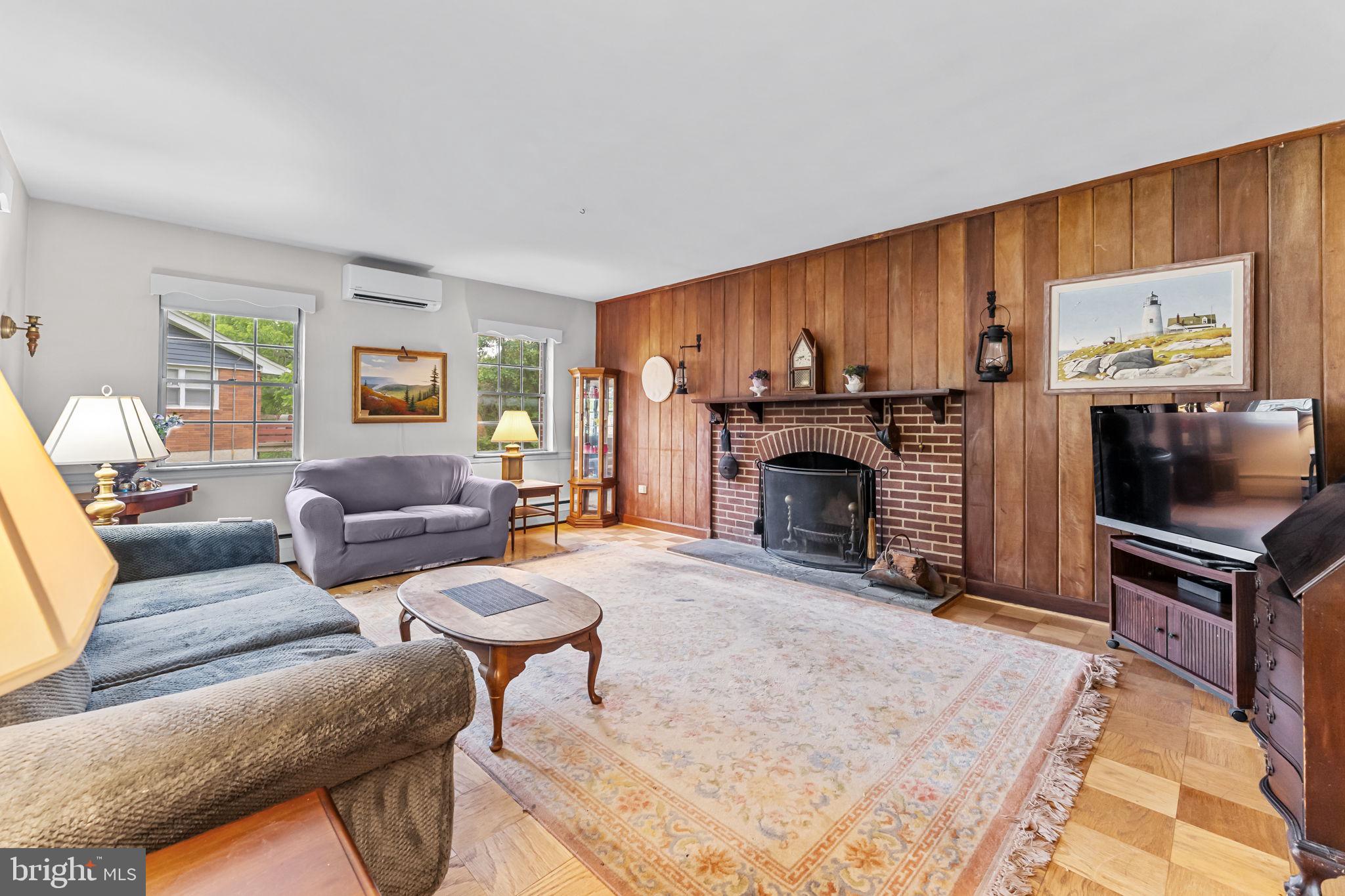 8316 MacArthur Road Glenside, PA 19038 - Photo 4 of 35