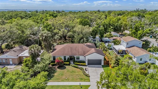 $925,000 | 4003 South Shamrock Road, Tampa, FL 33611