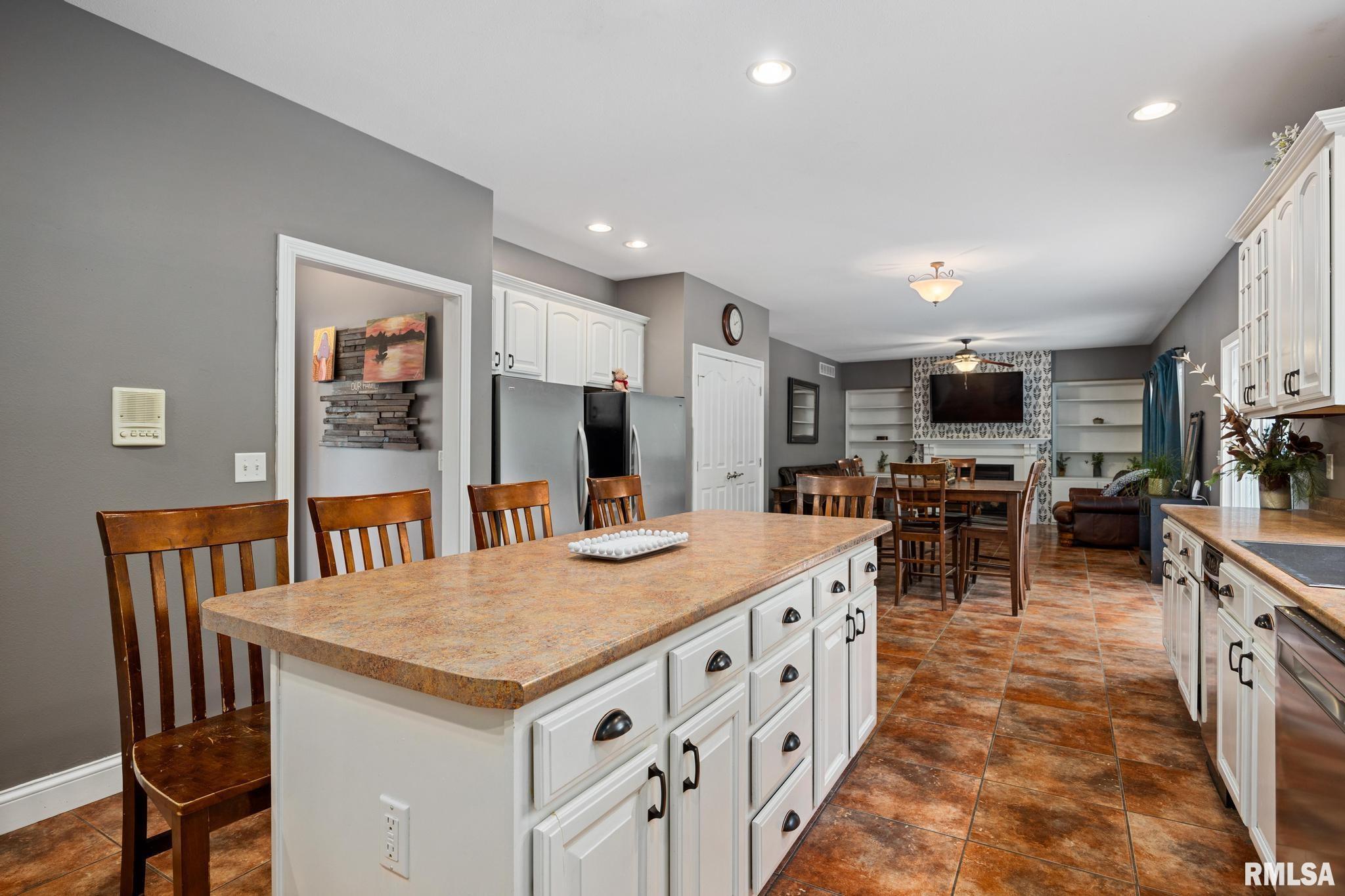 1817 Autumn Ridge Washington, IL 61571 - Photo 11 of 56