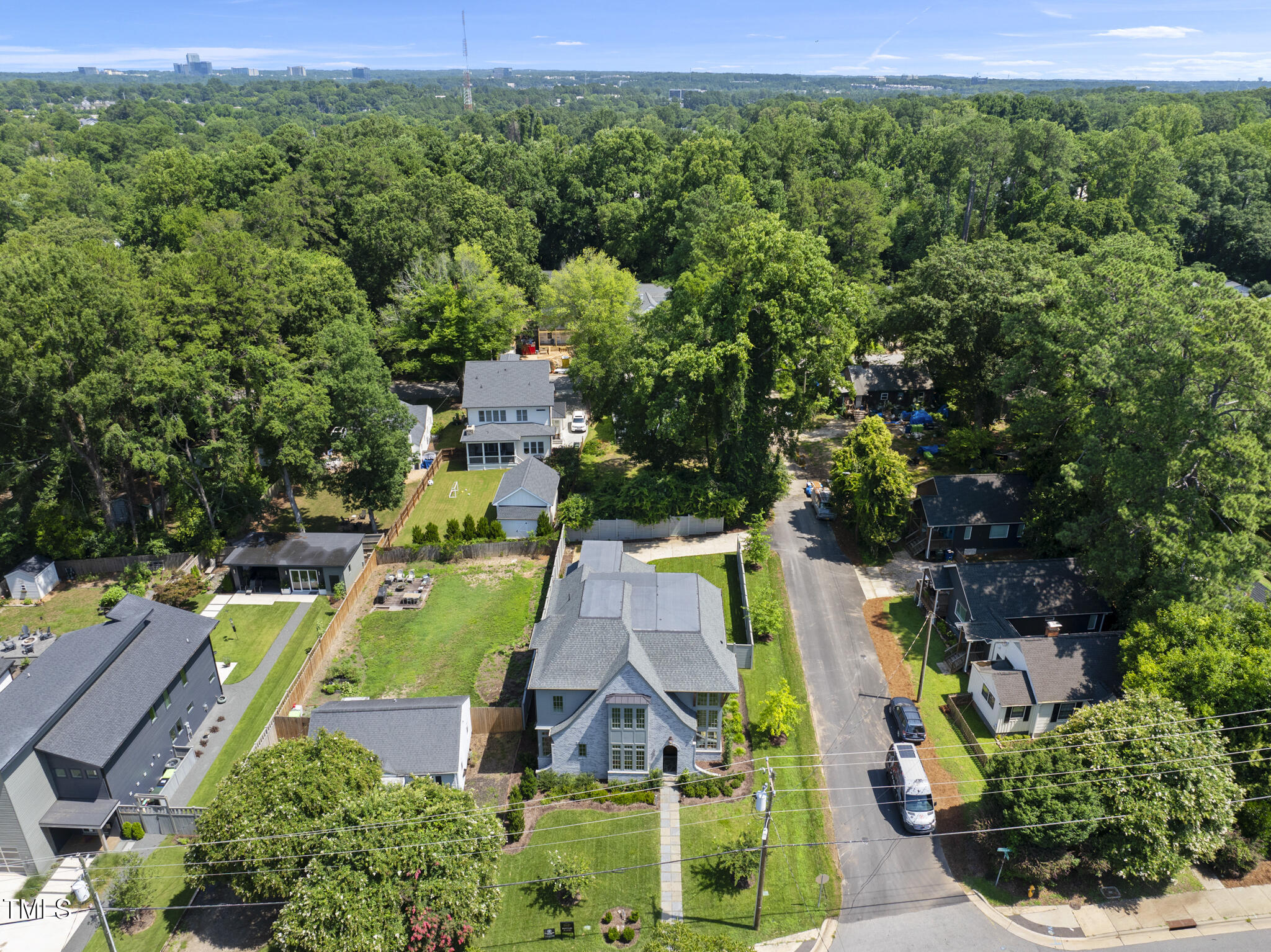 625 Glascock Street Raleigh, NC 27604 - Photo 41 of 42 DJI_20250707113031_0006_D