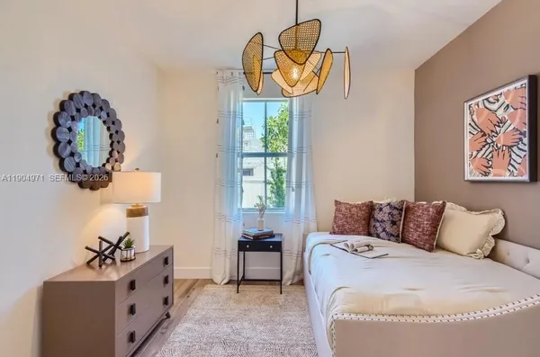 $4,300 | 117 Southwest 170th Avenue, Unit 117, Pembroke Pines, FL 33027