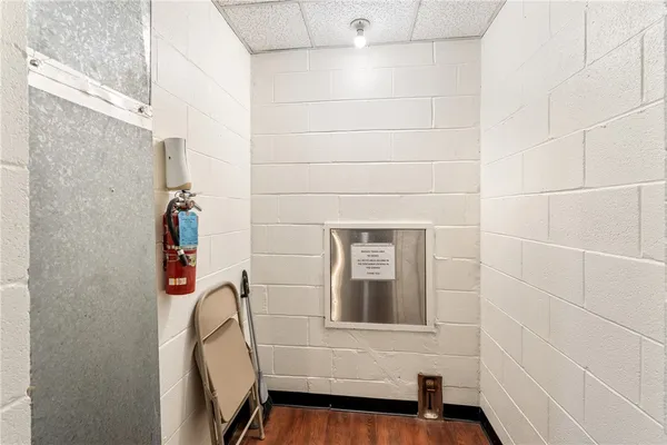 $3,000 | 30 Argyle Avenue, Unit 206, Riverside, RI 02915