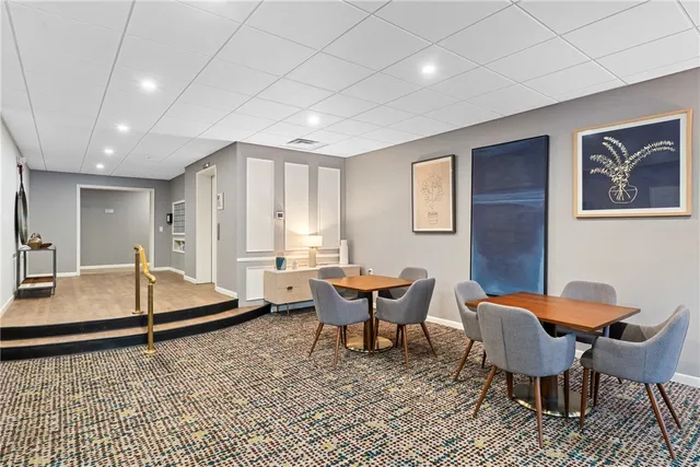 $3,000 | 30 Argyle Avenue, Unit 206, East Providence, RI 02915