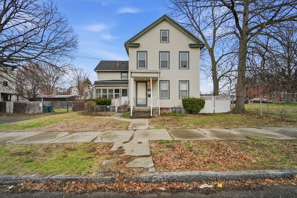 76 Hampden Street Springfield, MA 01151 - Photo 1 of 40 Gallery Image 1
