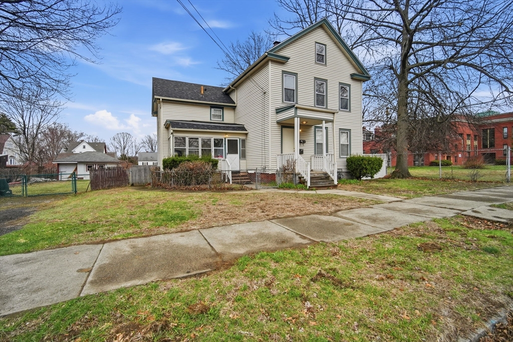 76 Hampden Street Springfield, MA 01151 - Photo 2 of 40 Gallery Image 2