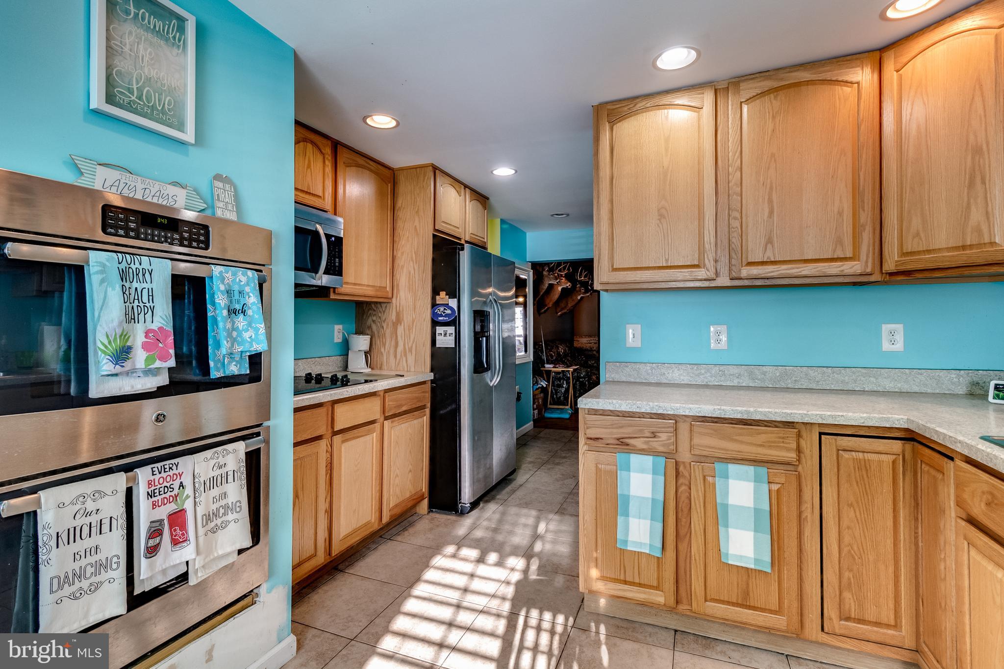 1419 Kent Road Baltimore, MD 21221 - Photo 8 of 43 Kitchen with Double Oven