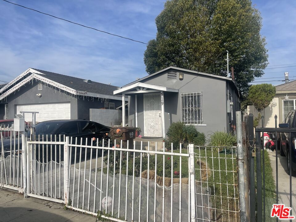 619 West Cherry Street Compton, CA 90222 - Photo 2 of 16
