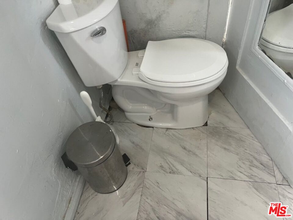 619 West Cherry Street Compton, CA 90222 - Photo 5 of 16
