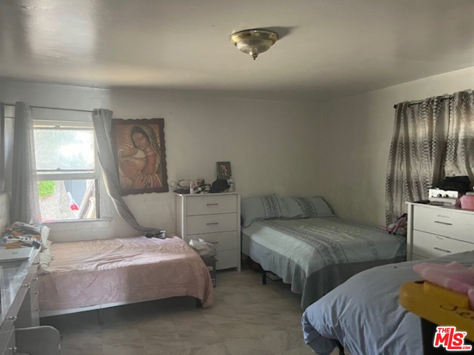 619 West Cherry Street Compton, CA 90222 - Photo 8 of 16