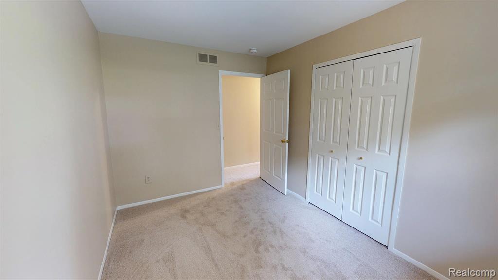 46707 Maidstone Road Canton, MI 48187 - Photo 18 of 33