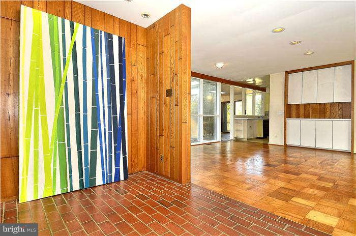 1936 Marthas Road Alexandria, VA 22307 - Photo 3 of 30 Interior (General)