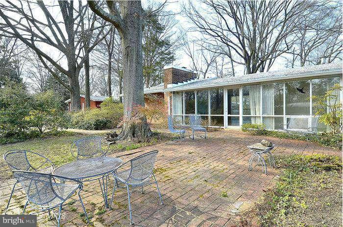 1936 Marthas Road Alexandria, VA 22307 - Photo 22 of 30 Exterior (Front)